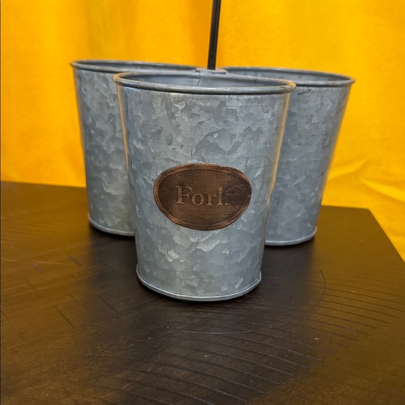 Farmhouse utensil holder - Picture 3 of 6